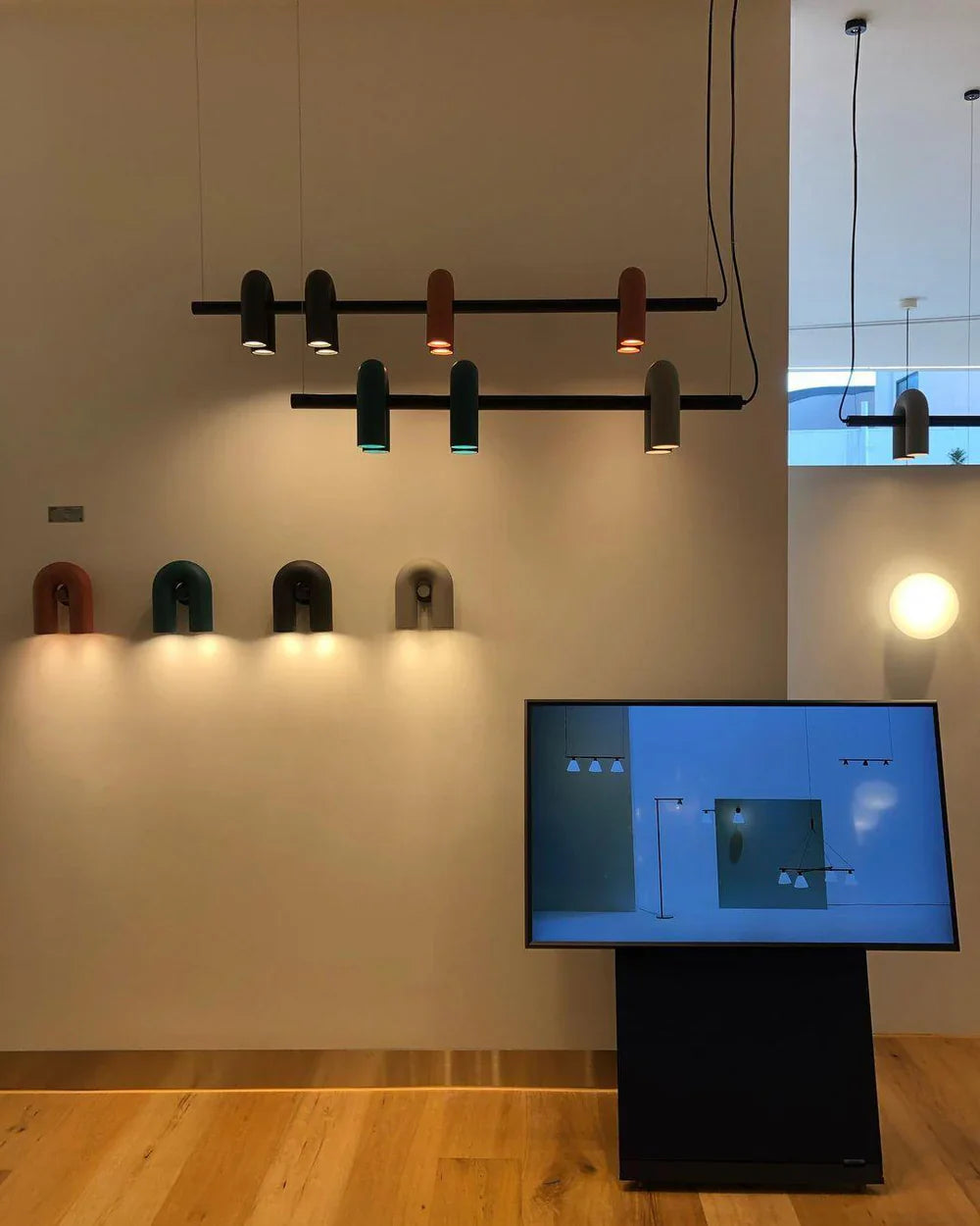 Nowoczesna Lampa Ścienna LED w Kształcie Łuku