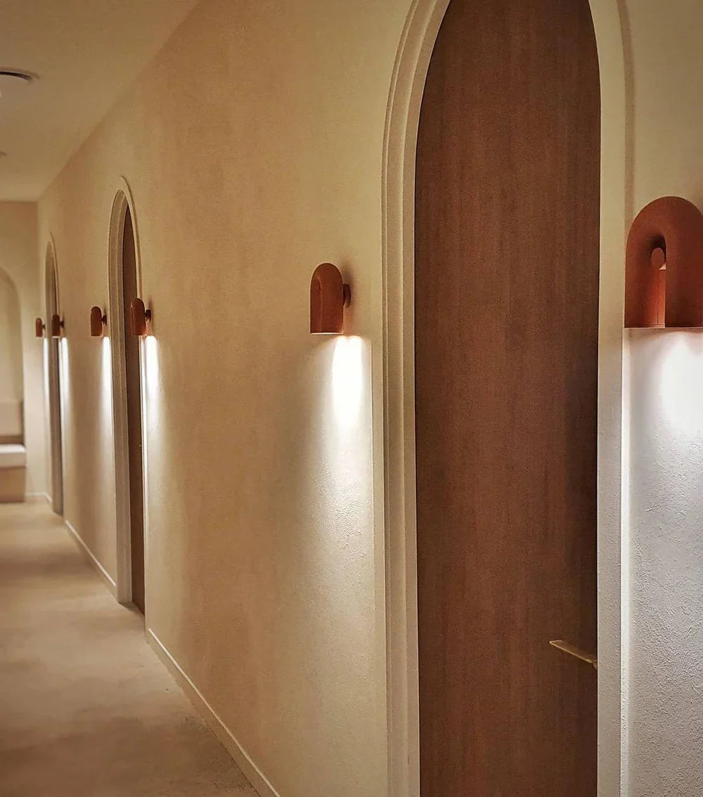 Nowoczesna Lampa Ścienna LED w Kształcie Łuku