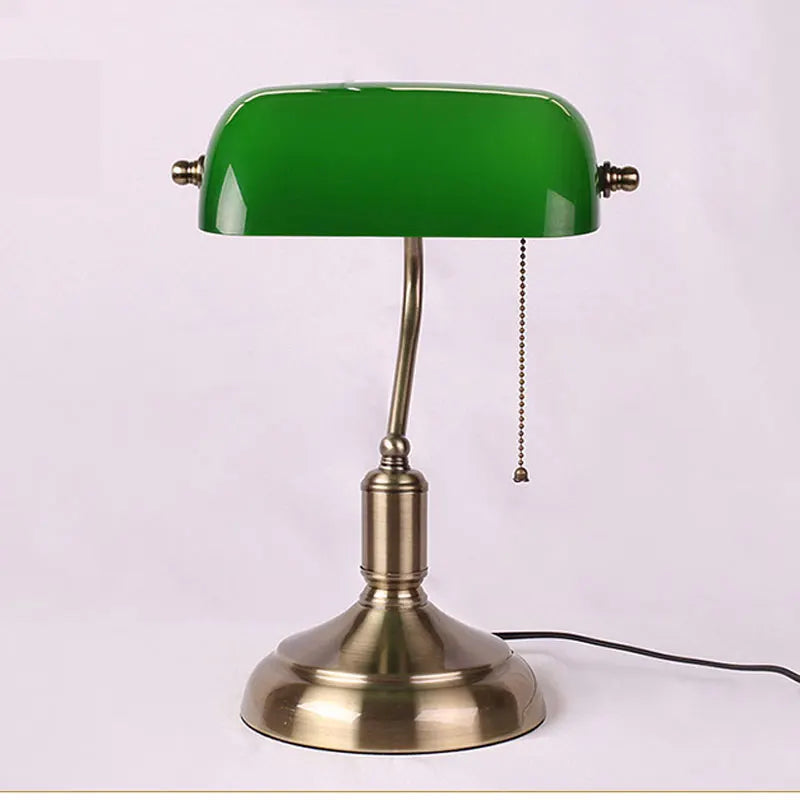 Klasyczna Retro Lampa Biurkowa w Stylu Vintage