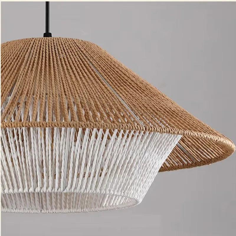 Lampa wisząca boho z rattanu pleciona w stylu japandi