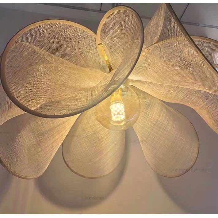 Lampa wisząca kwiatowa – nowoczesny design w stylu boho