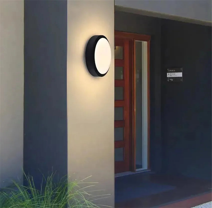 Nowoczesna lampa sufitowa LED do zastosowań zewnętrznych i wewnętrznych