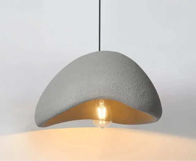 Lampa sufitowa wisząca LED w stylu wabi-sabi