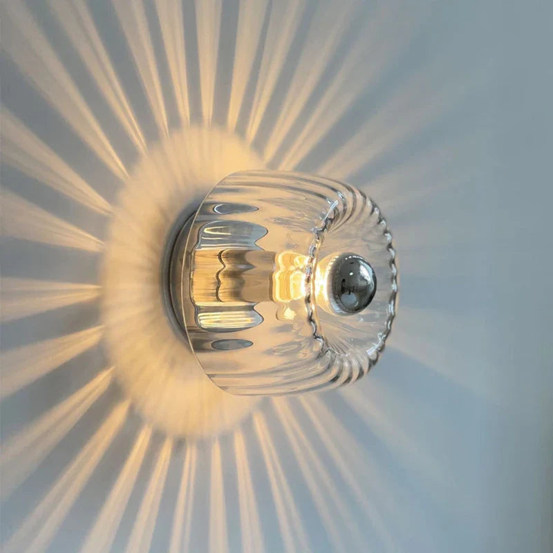 Elegancka lampa sufitowa szklana z kryształowym designem
