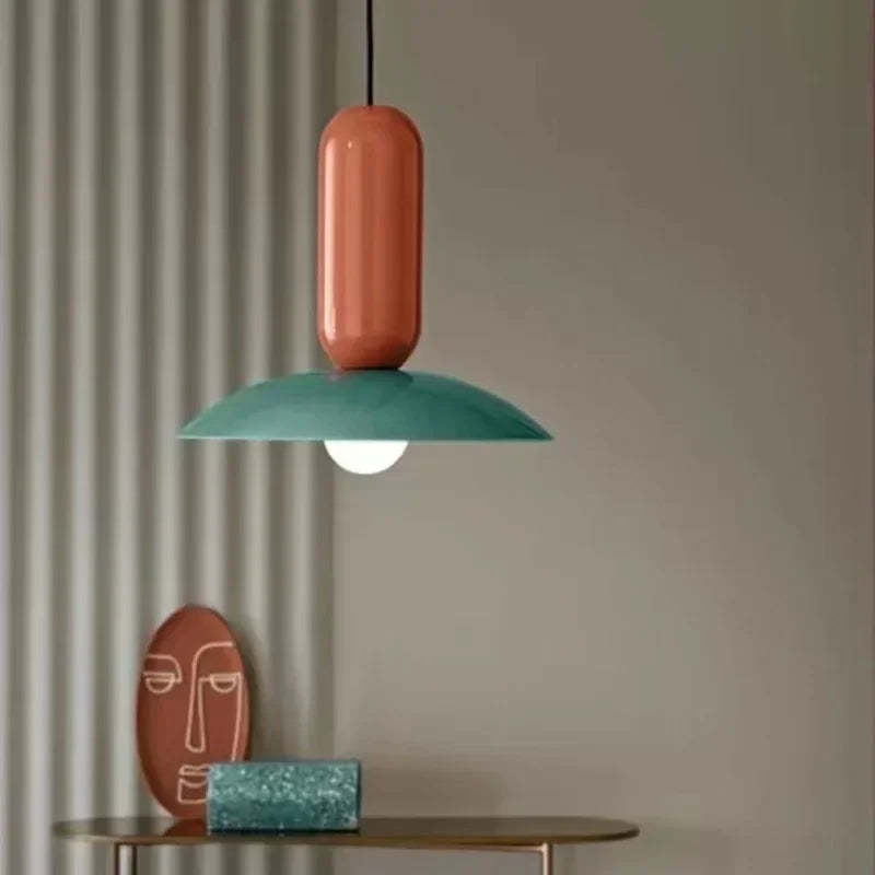 Kolorowa Lampa Wisząca w Stylu Retro-Nowoczesnym