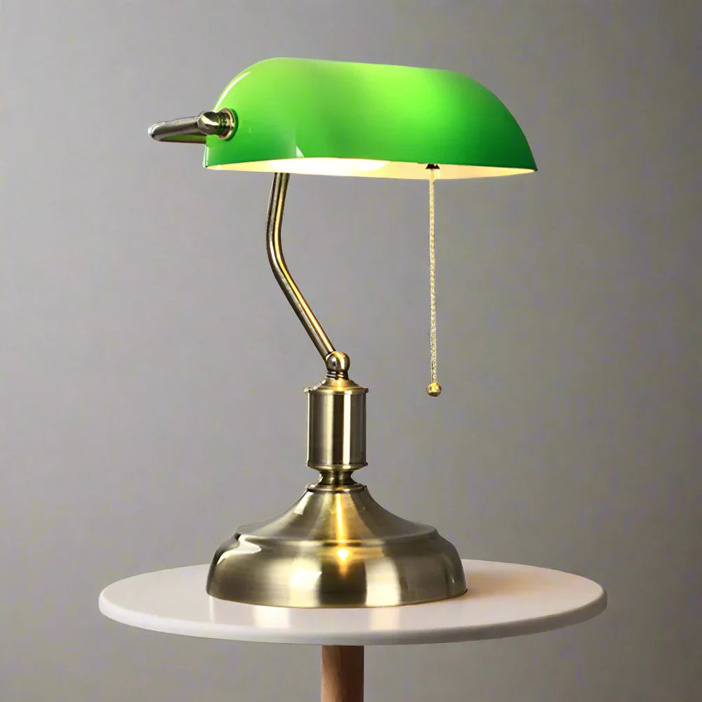 Klasyczna Retro Lampa Biurkowa w Stylu Vintage