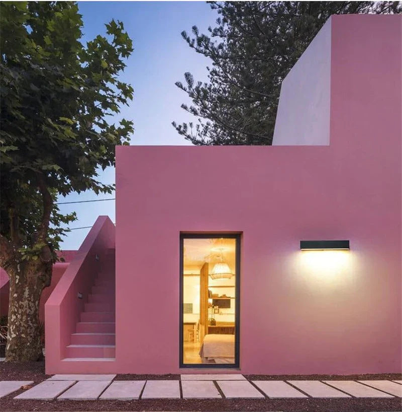 Nowoczesna lampa ścienna LED – minimalistyczne oświetlenie zewnętrzne