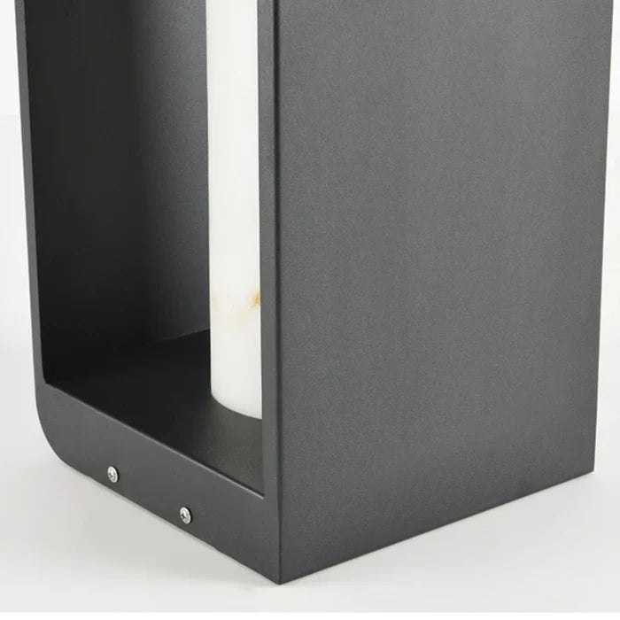 Nowoczesna Lampa Ogrodowa LED w Geometrycznej Ramie