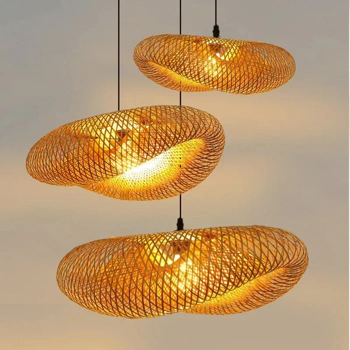 Lampa wisząca tkana ręcznie z bambusa styl boho
