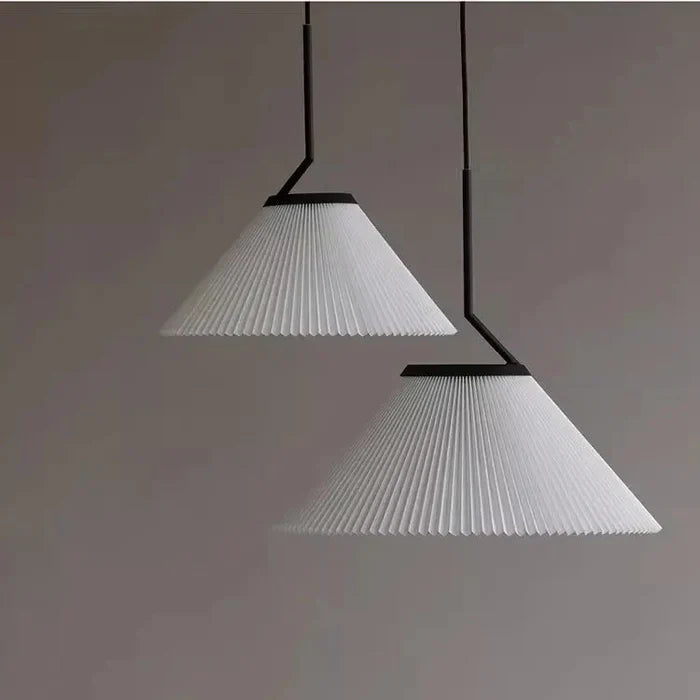 Minimalistyczna Lampa Wisząca z Tkaninowym Kloszem