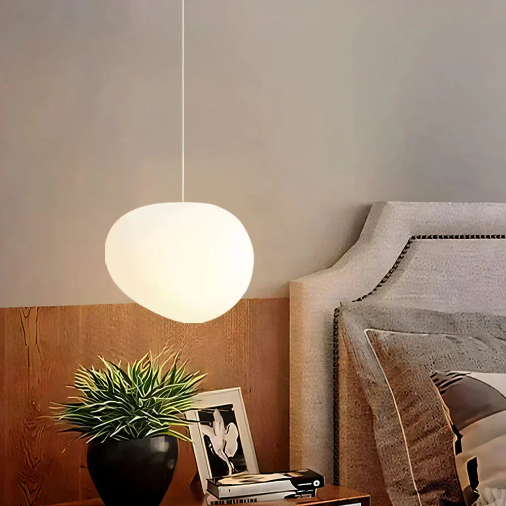 Lampa wisząca nowoczesna o organicznym okrągłym kształcie – minimalistyczny design