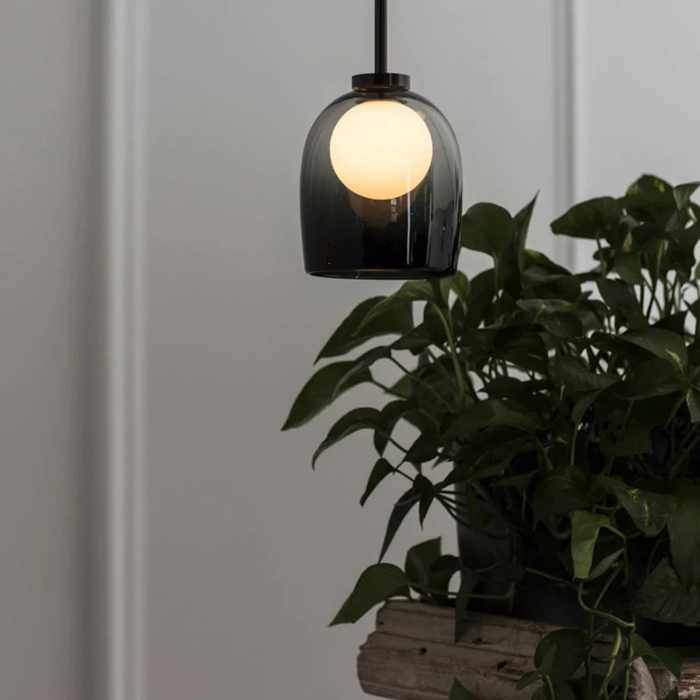 Elegancka Lampa Wisząca ze Szkła – Nowoczesny Minimalizm
